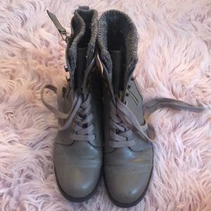 Size 9 tan leather boots